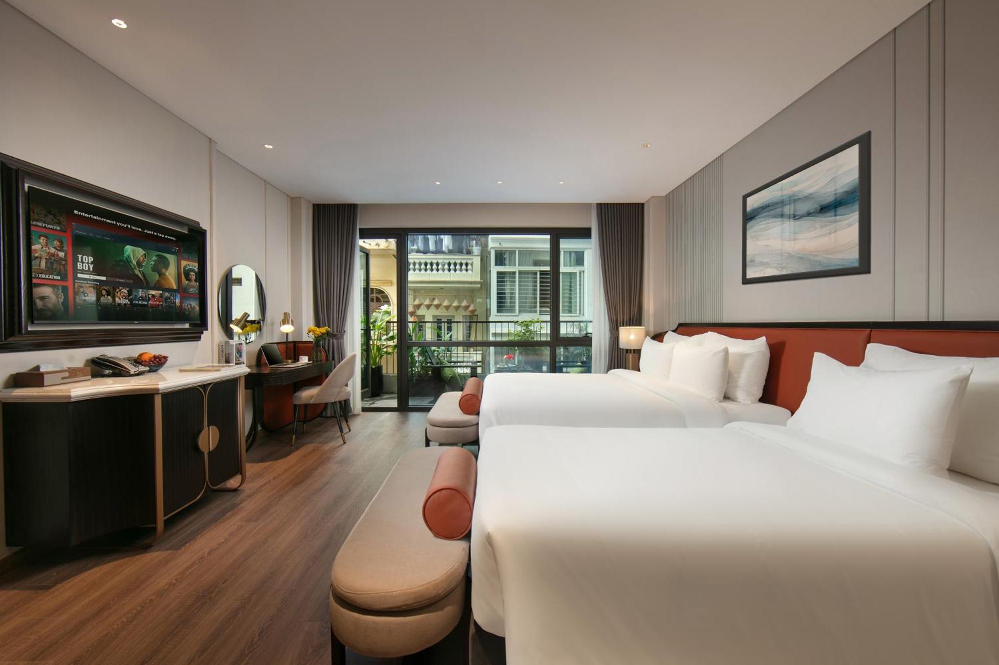 Le Premier Hotel & Rooftop Bar Hanoi Exterior photo
