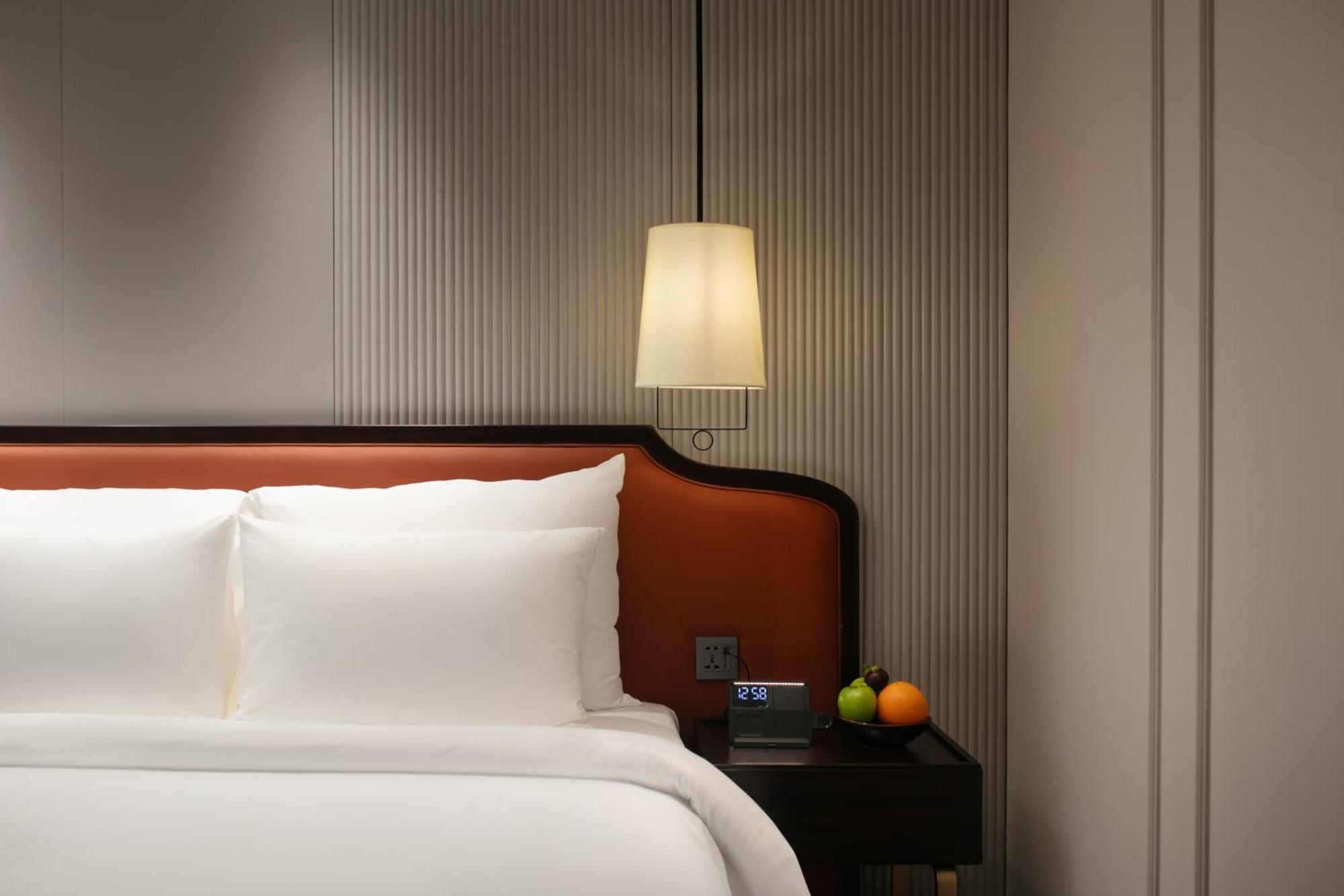 Le Premier Hotel & Rooftop Bar Hanoi Exterior photo