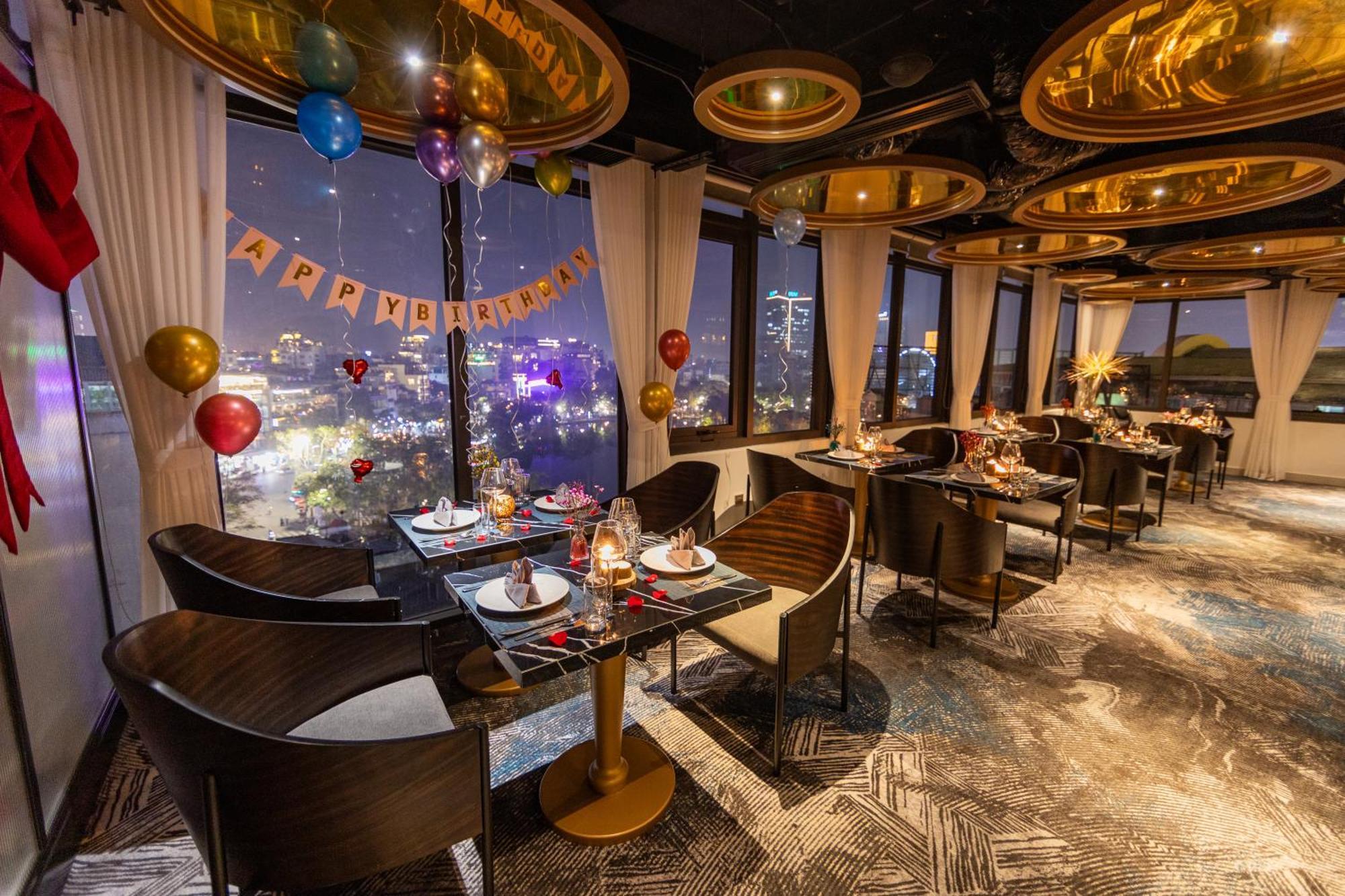 Le Premier Hotel & Rooftop Bar Hanoi Exterior photo