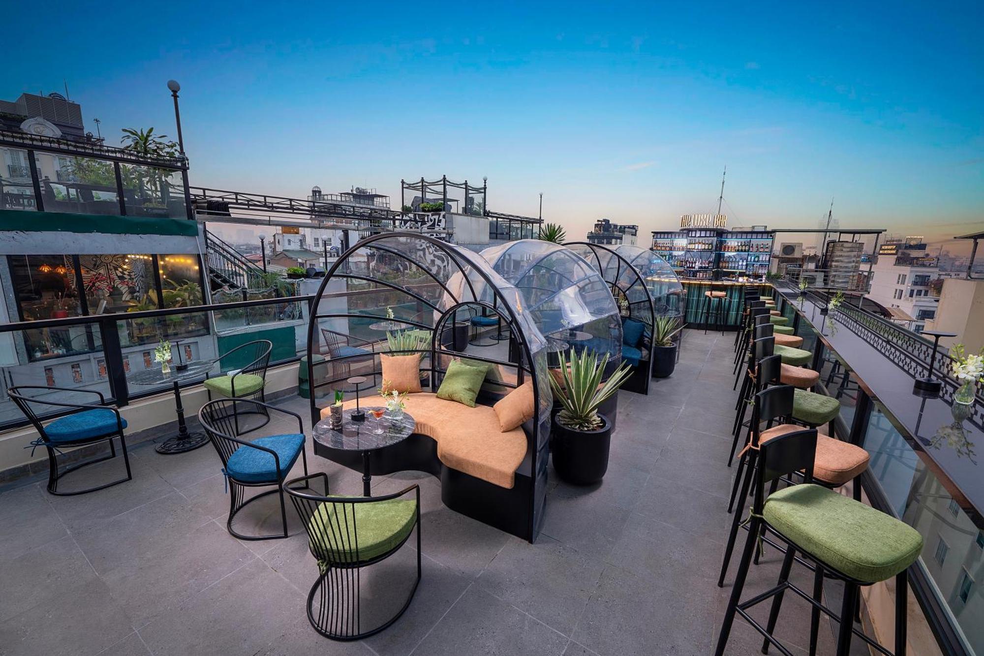 Le Premier Hotel & Rooftop Bar Hanoi Exterior photo